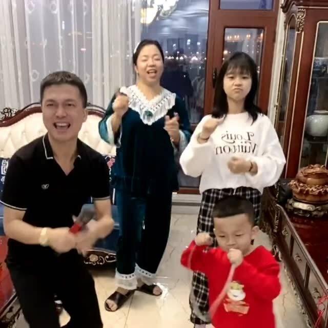 心头肉网红演唱视频,深情演绎，引发网友共鸣